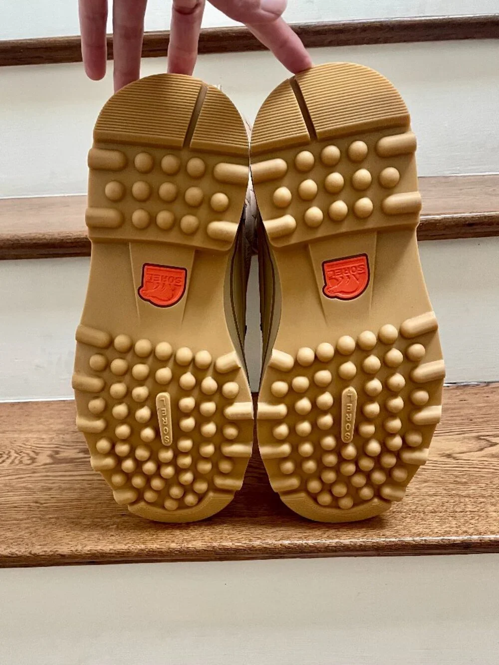 NWT Sorel Caribou Royal Boot in Beige, size 8 (no box)